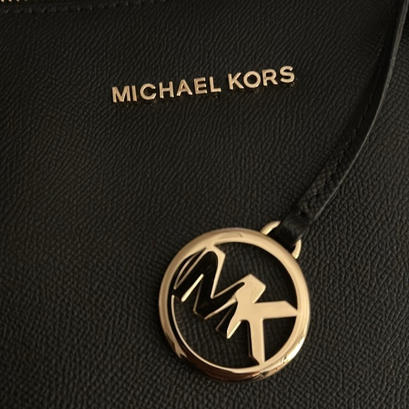 NWT Michael Kors Jet Set East-West Leather Tote Bag 🖤 - Picture 9 of 17